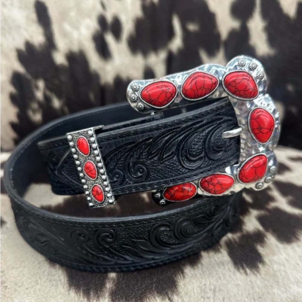 Red Stone Buckle - Picture 2 of 3